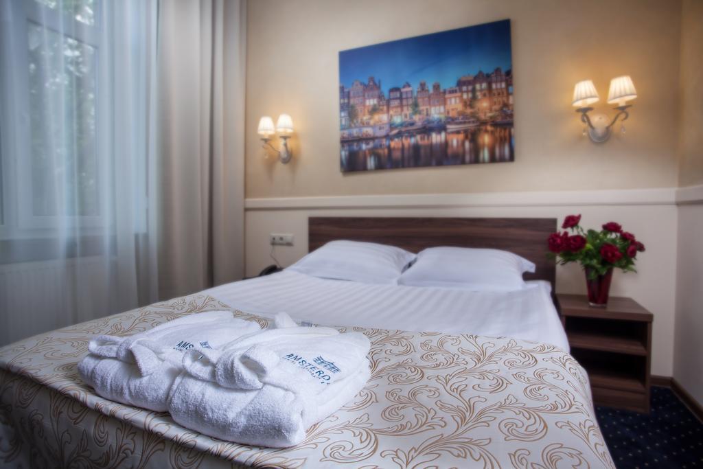 Amsterdam Hotel 敖德萨 外观 照片